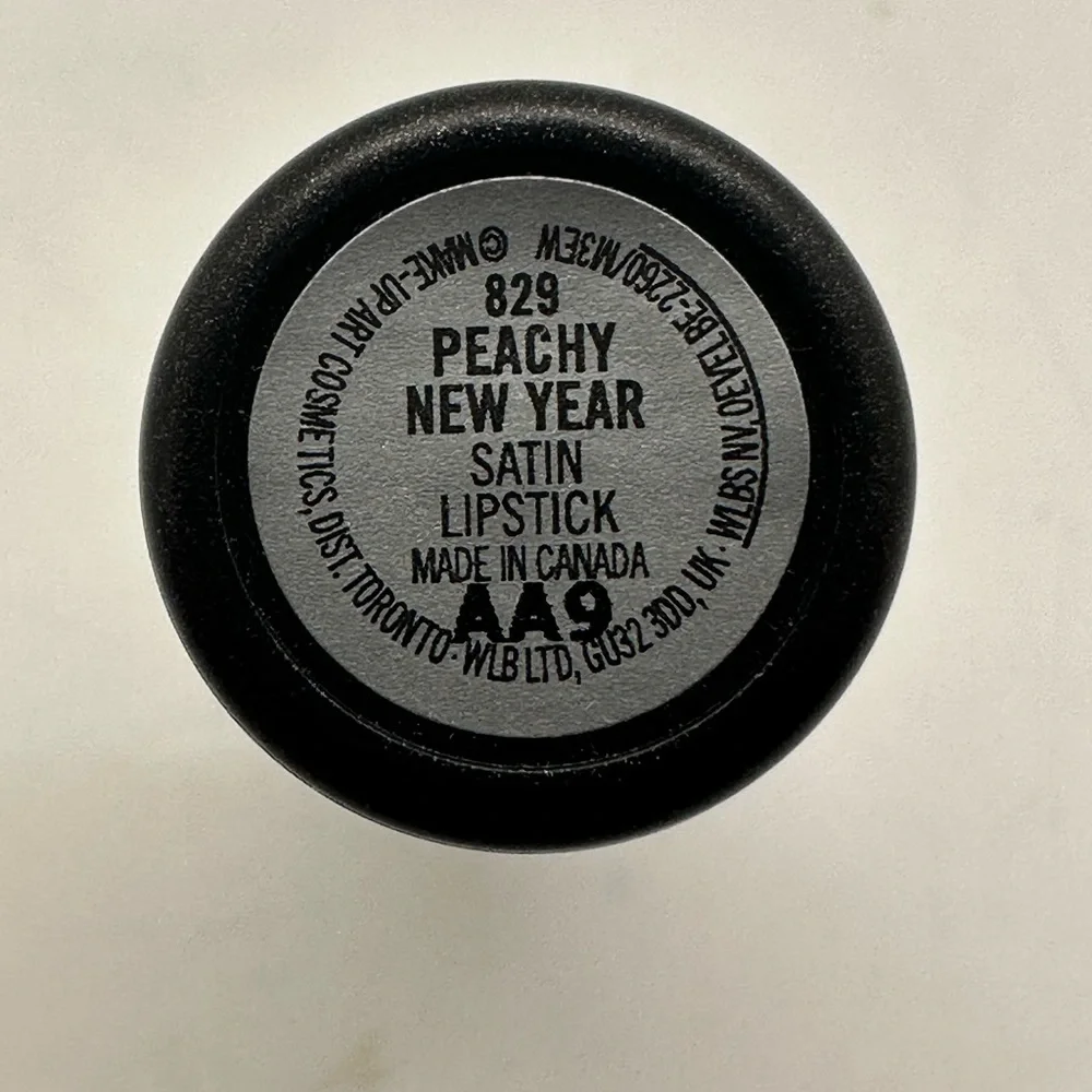 MAC 829 Satin Lipstick~PEACHY NEW‎ YEAR~Soft Peach Gold Undertone New!